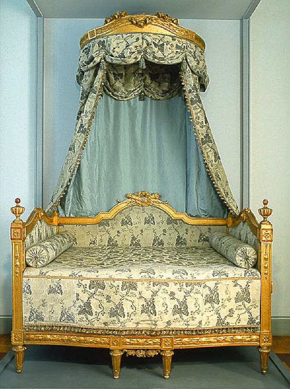 Sängdel, till säng med baldakin och klädsel i sidenbrokad [NMK 927A-O/1927]