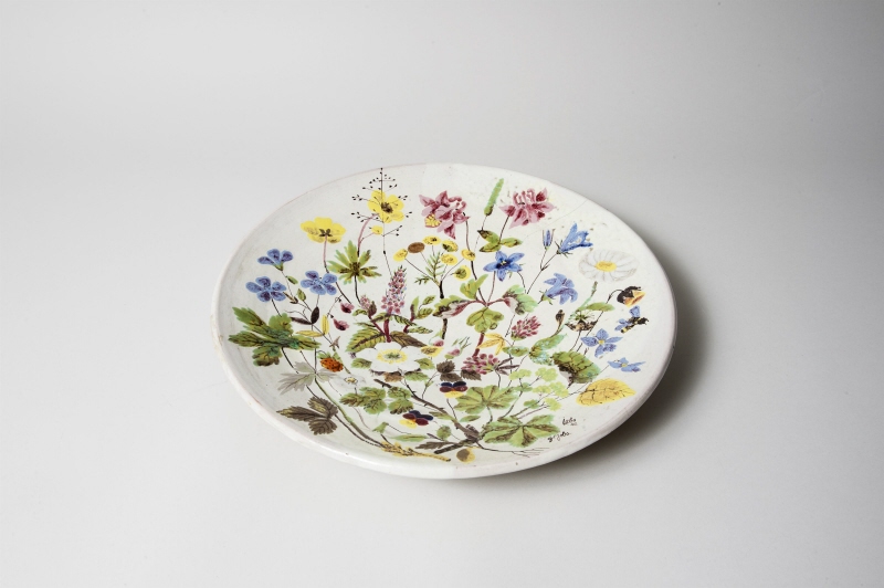 DIsh decorated with wild Flowers