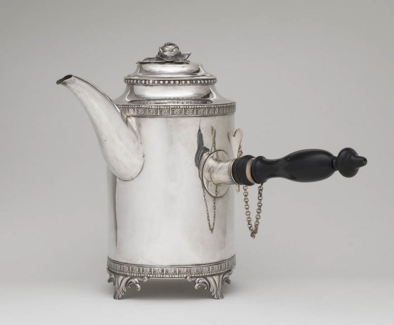 Coffee pot with wooden handle