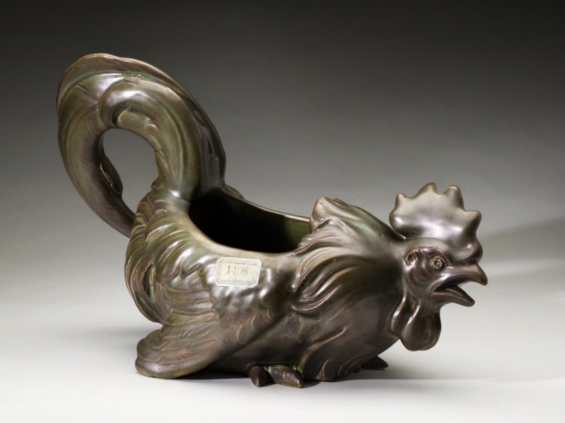 Bowl in the shape of a rooster