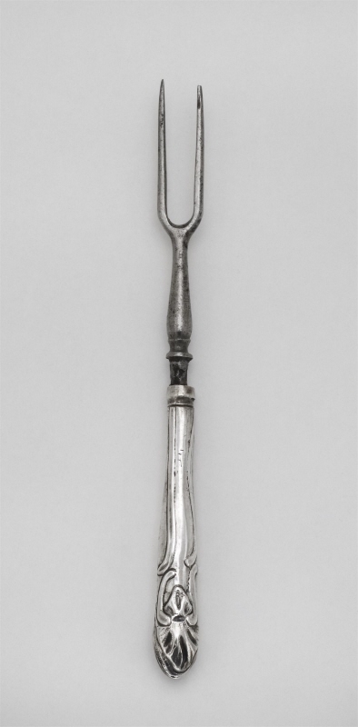Fork with two tines and handle with mussel ornament