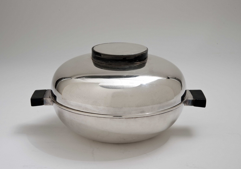 Serving dish with cover "3543"